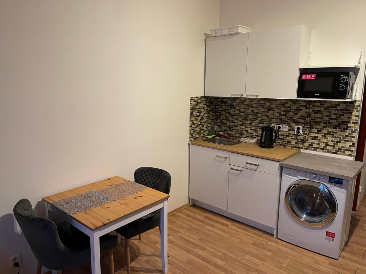 Sunlit Apartment Close To City Center Praga Exterior foto